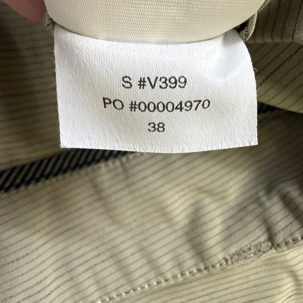 Vuori Aim Shorts Mens 38 Khaki Micro Stripe Performance Golf Technical Chino
